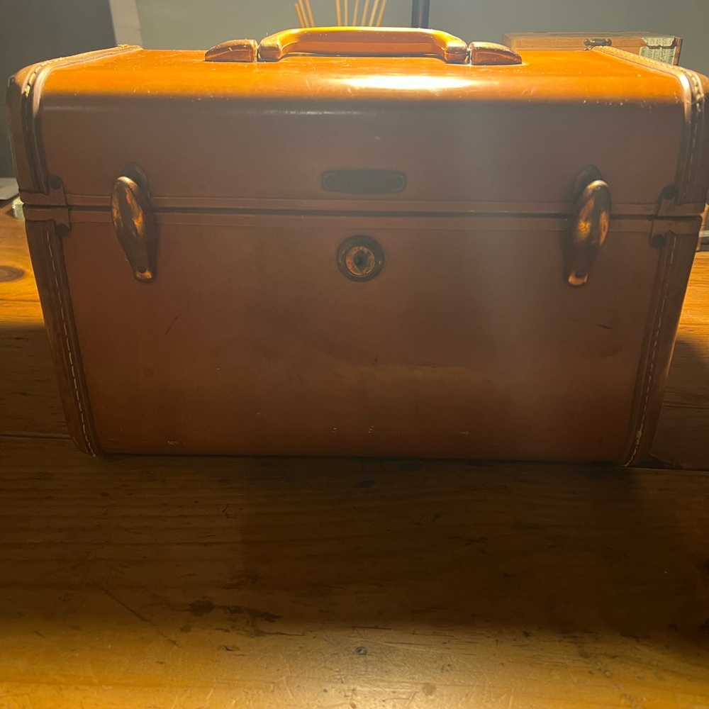 Vintage Samsonite train case